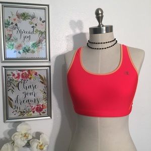 Reversible Champion sports bra. 🥰